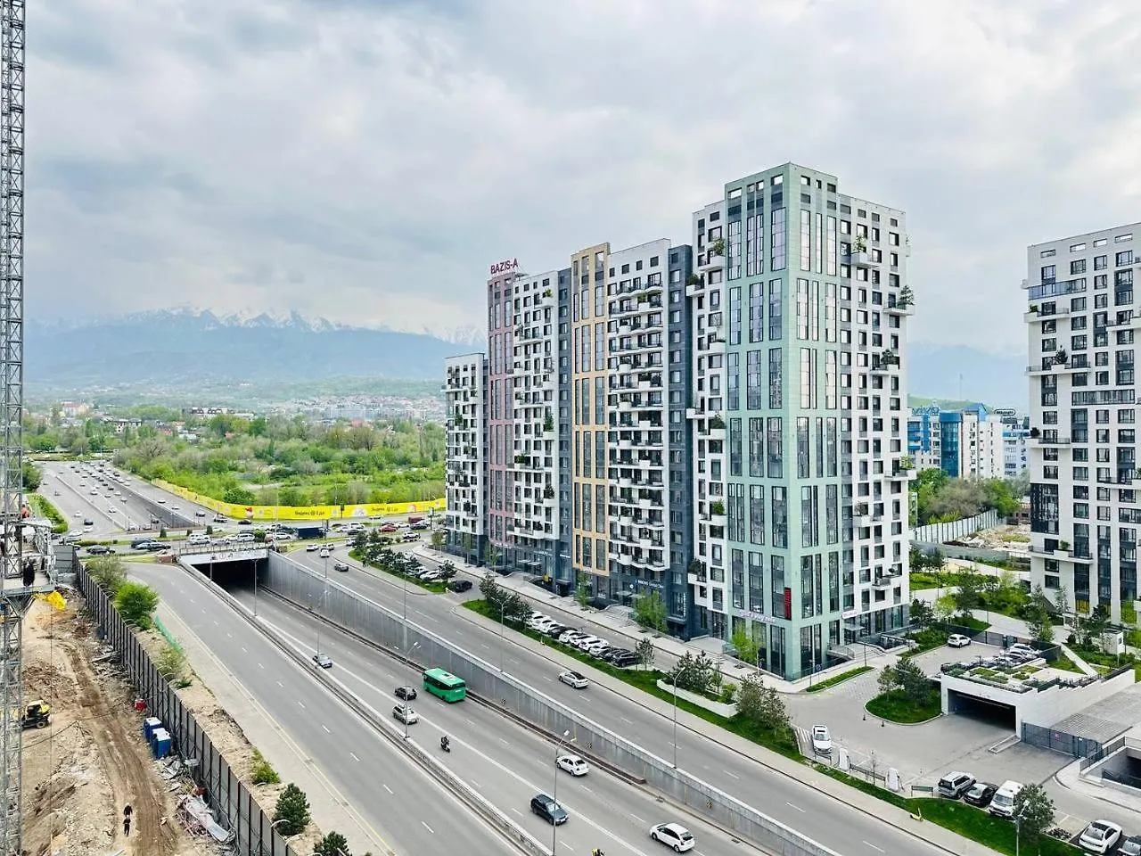 Ns Tau 3-Room Apartments Алматы