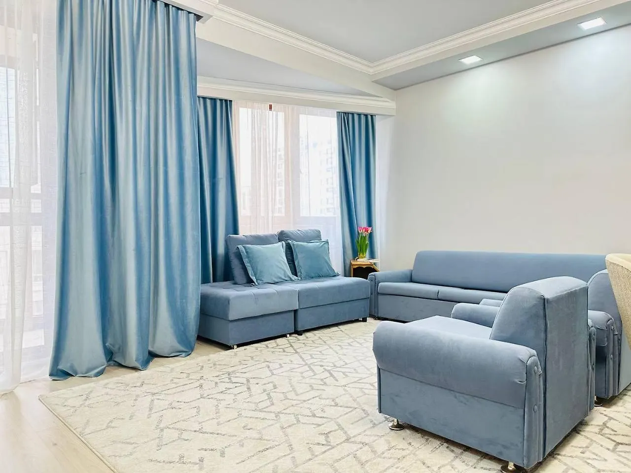 Ns Tau 3-Room Apartments Алматы