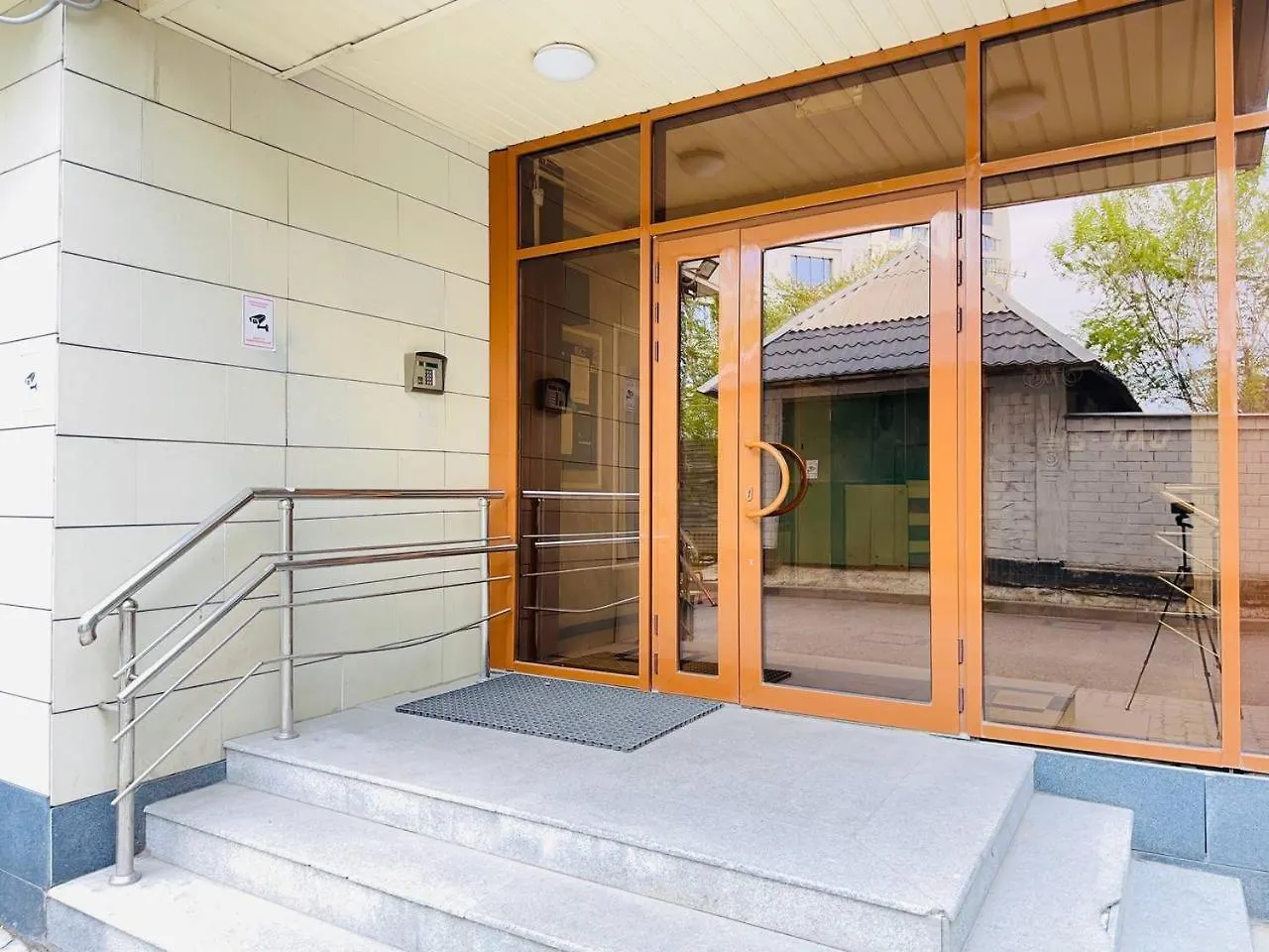 Ns Tau 3-Room Apartments Алматы