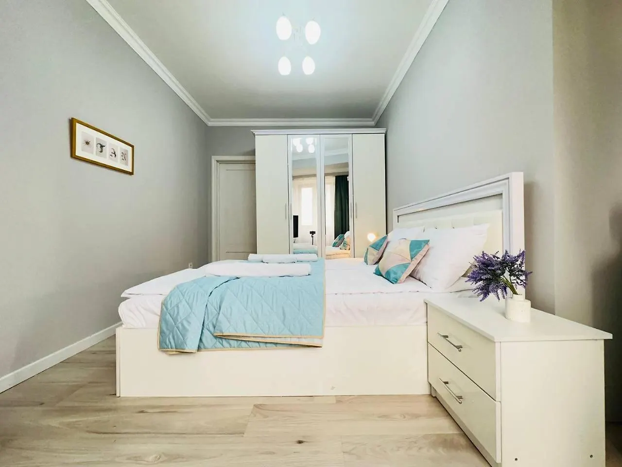 Ns Tau 3-Room Apartments Алматы