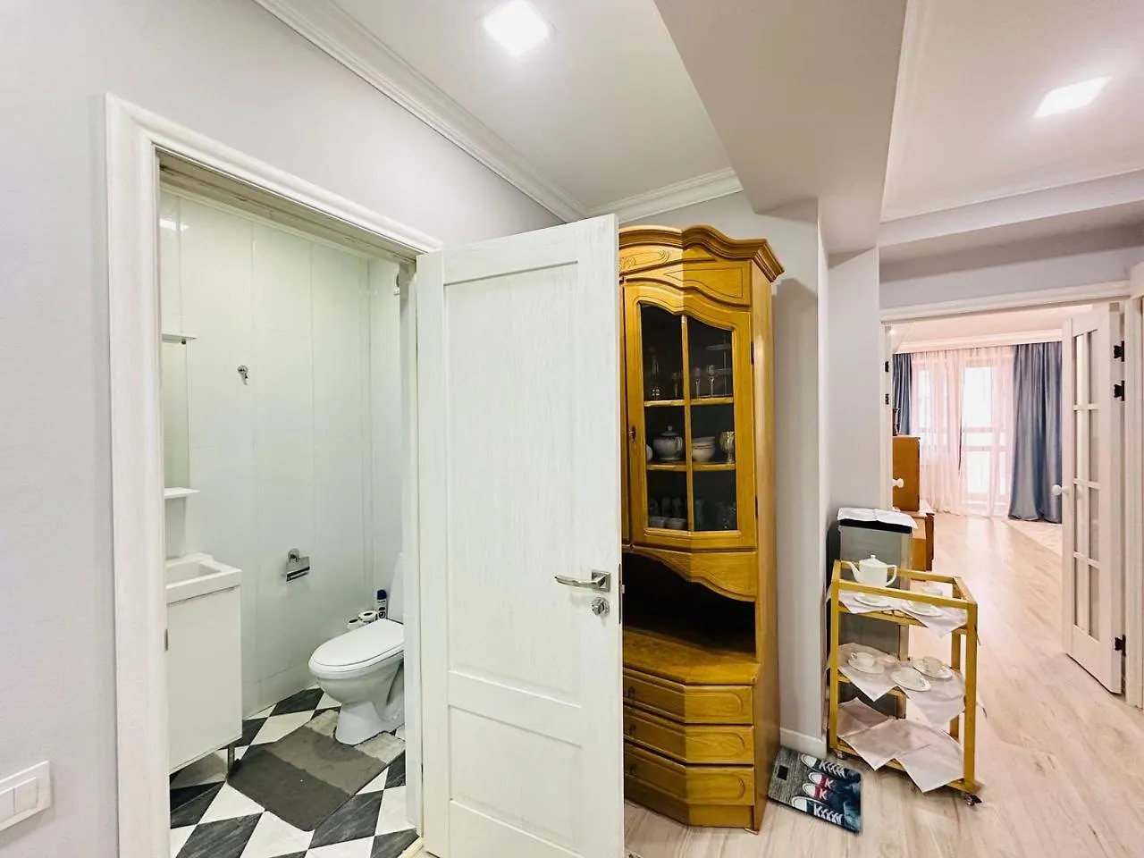 Ns Tau 3-Room Apartments Алматы