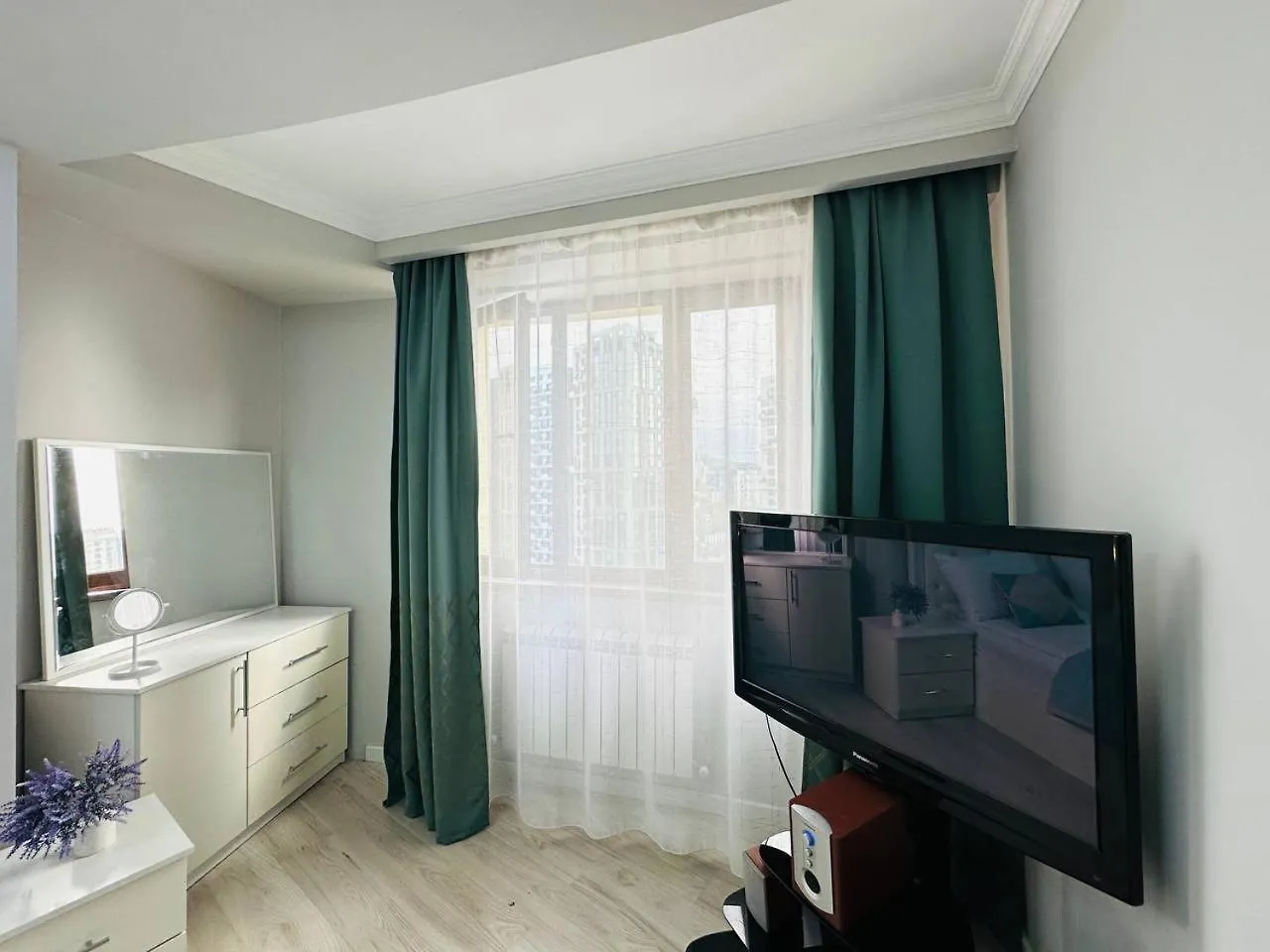 Ns Tau 3-Room Apartments Алматы