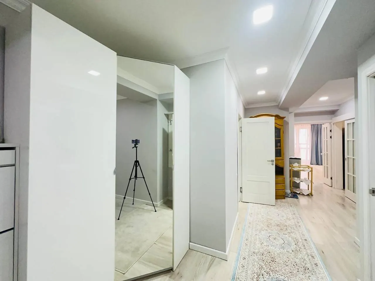 Ns Tau 3-Room Apartments Алматы