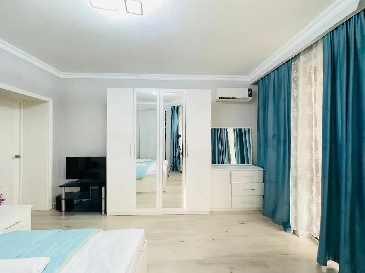 Ns Tau 3-Room Apartments Алматы 0*,